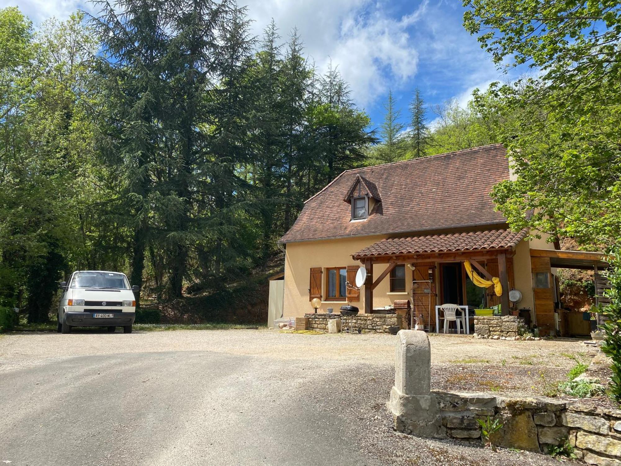 Chez Claire Homestay *